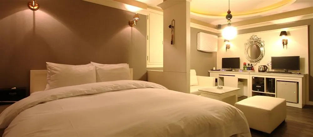 Art Hotel 首爾 3*,